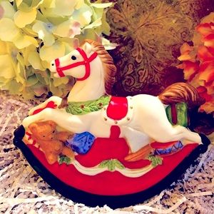 Porcelain Music Box ChristmasTreasuryVintage 1970